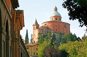 Itinerario a Bologna con bambini, San Luca e Colle della Guardia