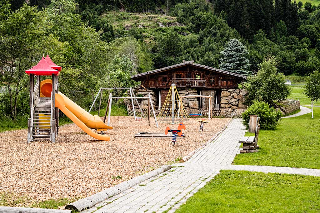 Family Hotel in Alto Adige: Schneeberg Family Resort & Spa, parco giochi