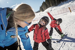 Avventure in Trentino d'inverno con i bambini, sci per bambini
