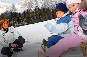 Avventure in Trentino d'inverno con i bambini, slittino