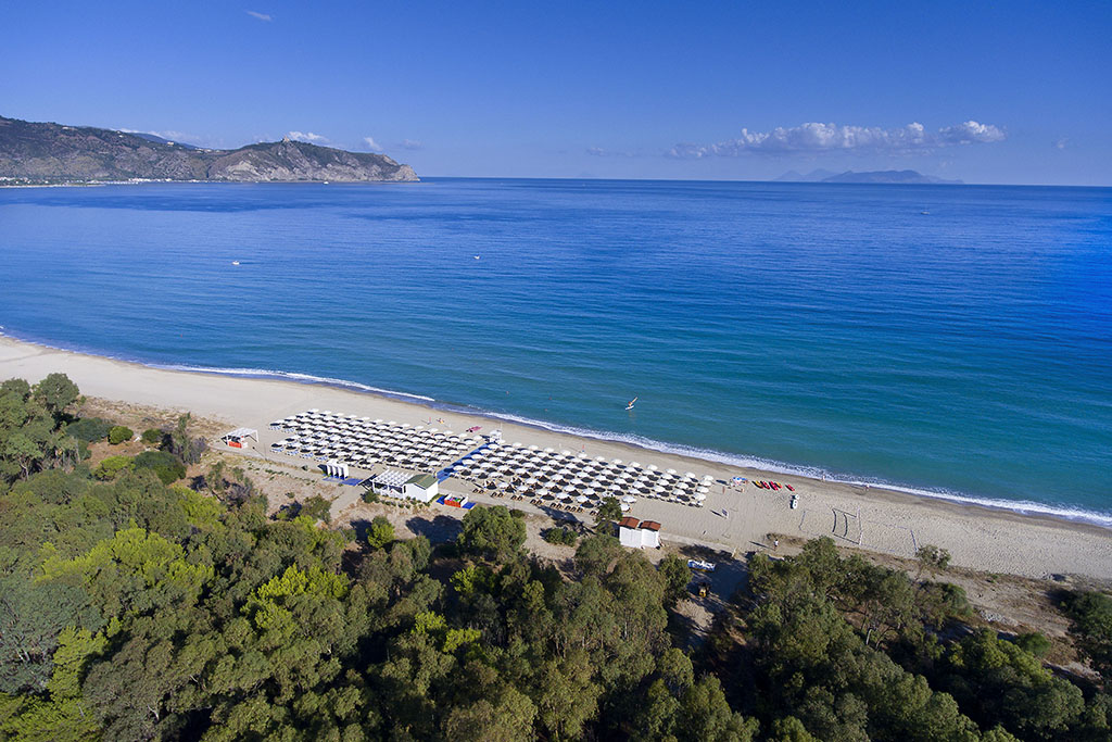VOI Baia di Tindari Resort in Sicilia per bambini, spiaggia
