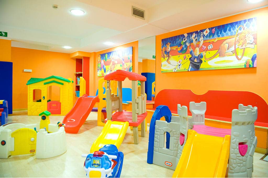 Villaggio per bambini in Abruzzo sul mare, Residence Hotel Paradiso, stanza giochi