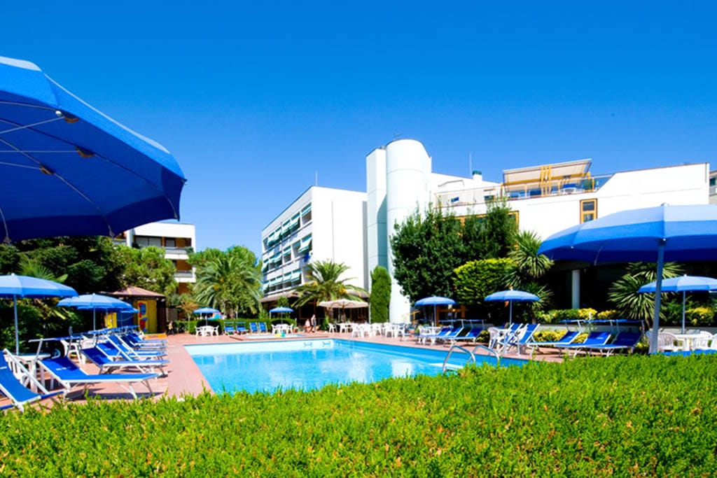 Villaggio per bambini in Abruzzo sul mare, Residence Hotel Paradiso, piscina