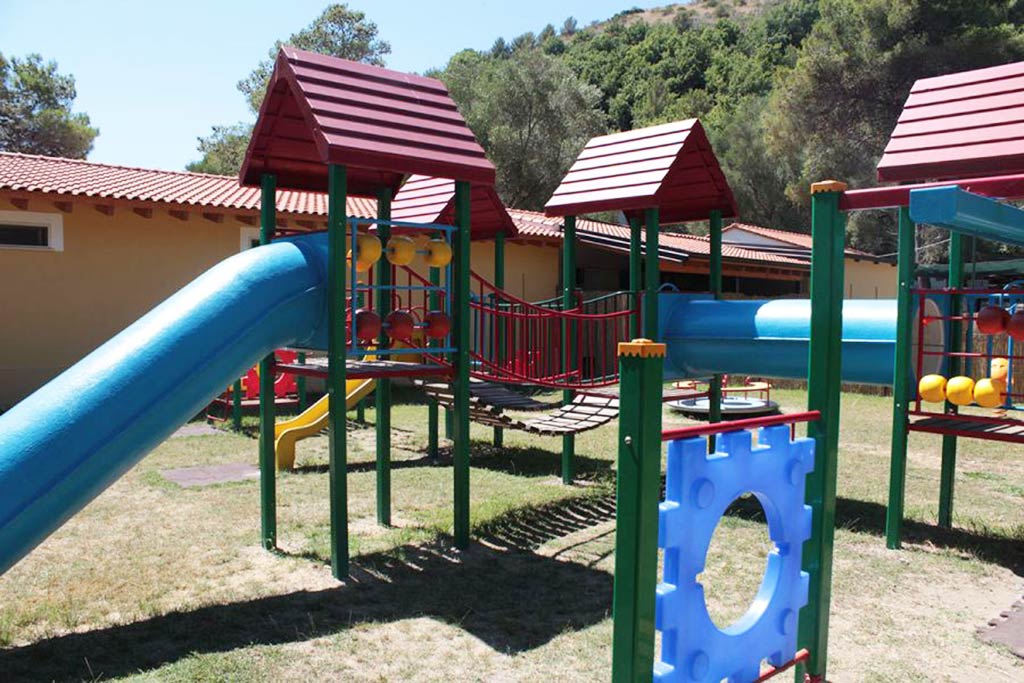 Arco Naturale Club, villaggio per bambini a Palinuro, zona giochi