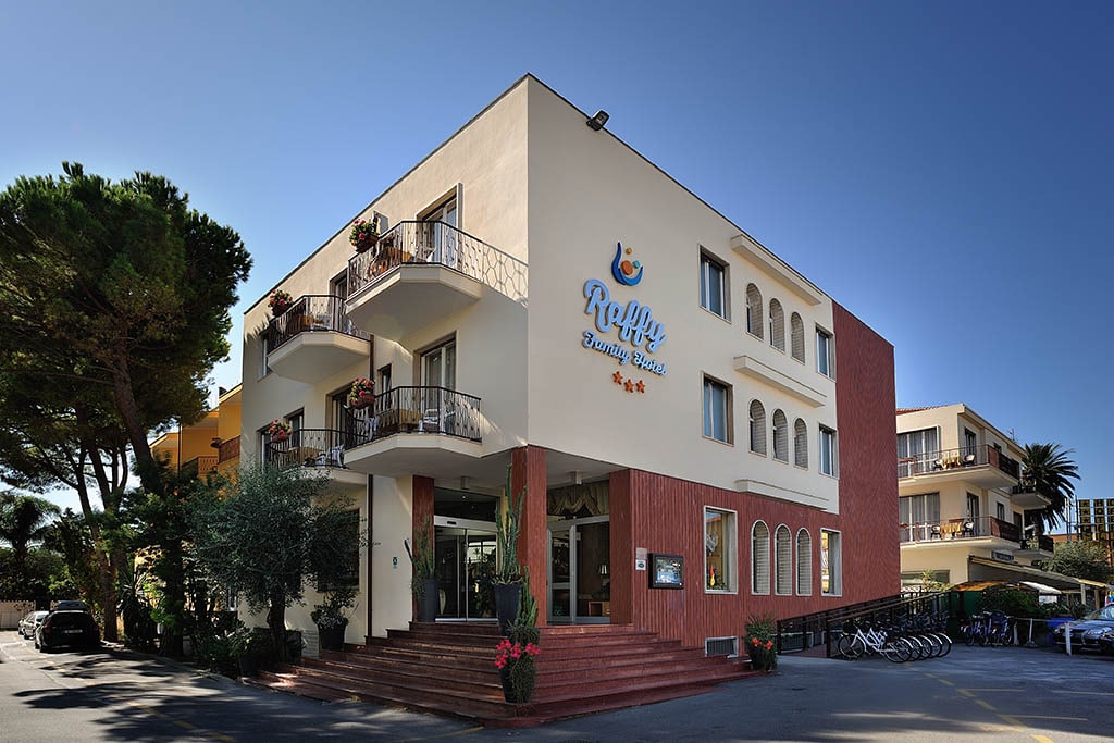 Hotel per bambini in Liguria, Hotel Raffy esterno