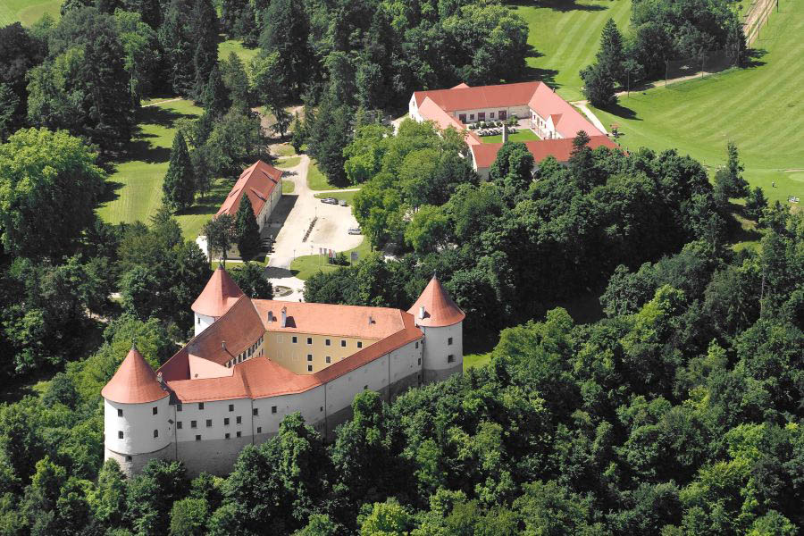 slovenia-terme-catez-Mokrice_Castle