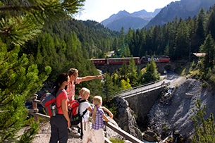 svizzera-treno-bernina-escursioni