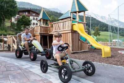 Family hotel Andalo, Alpino Baby Family, divertimento in giardino