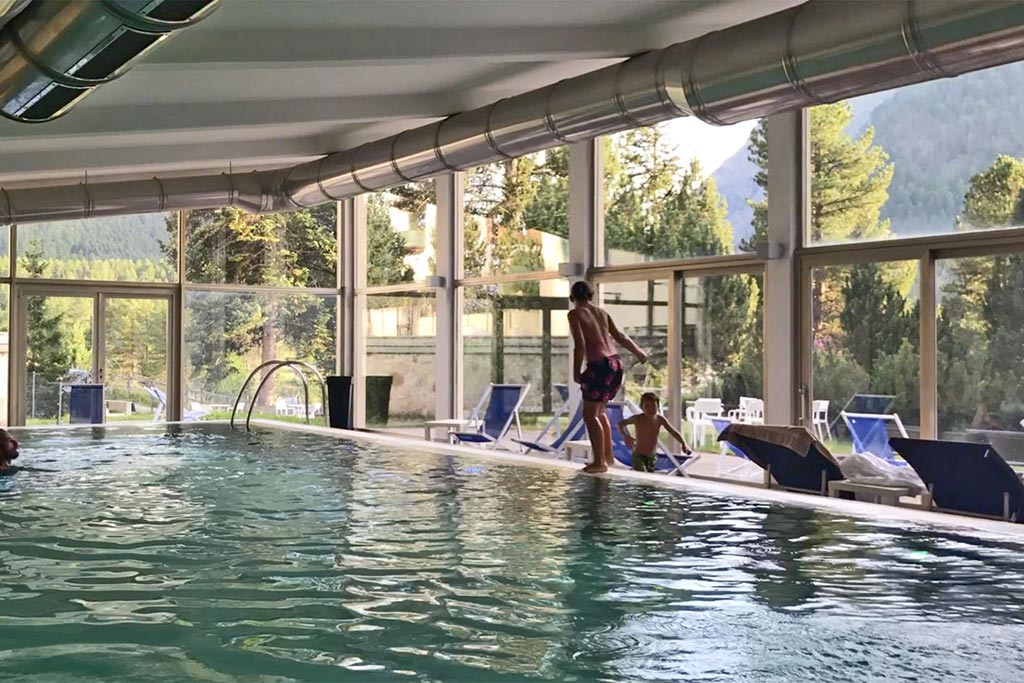 Hotel per bambini vicino Saint Moritz, Schloss Pontresina Family & SPA, piscina interna