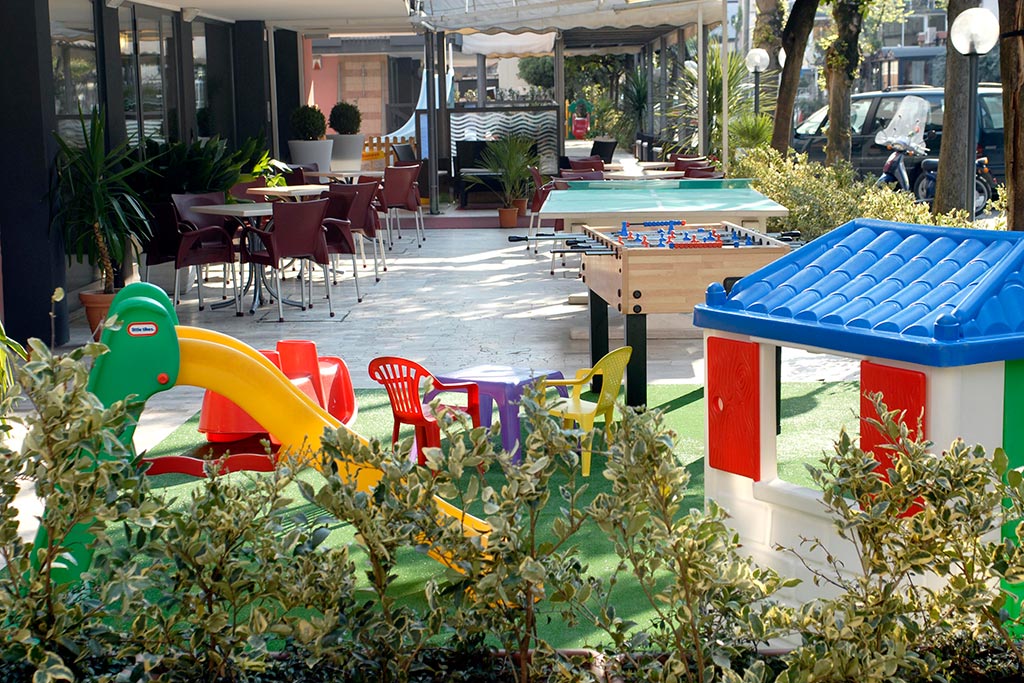 Family hotel Rimini all inclusive, Hotel Christian, giochi esterni