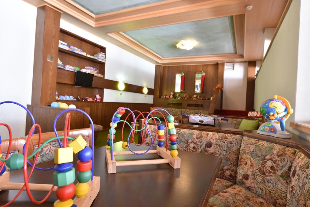 Hotel per famiglie a Predazzo, Hotel Bellaria sala giochi