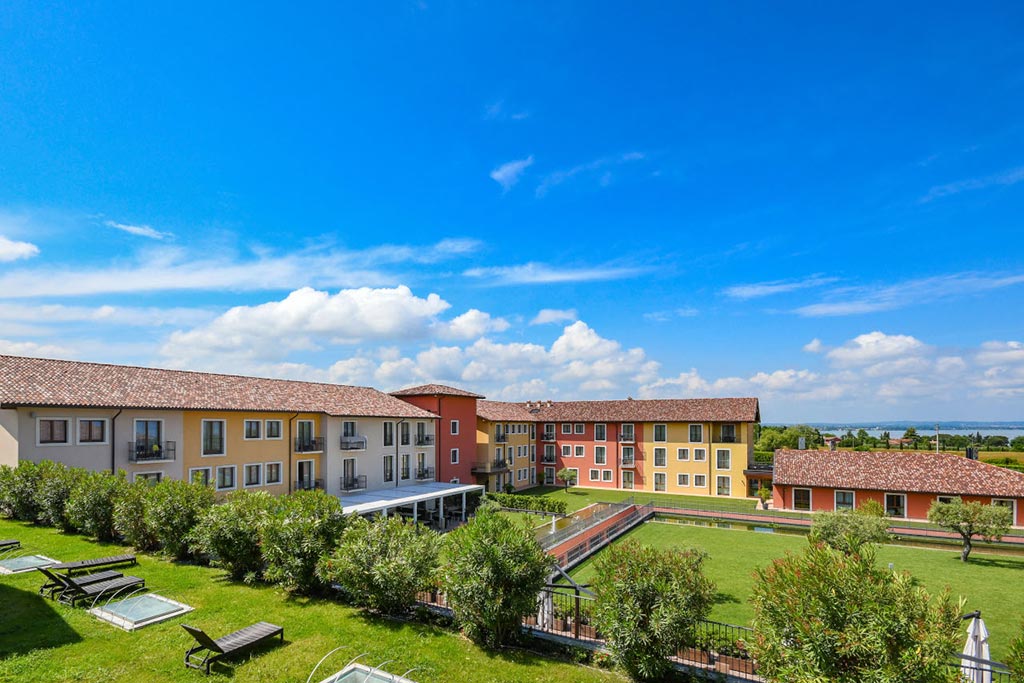TH Lazise – Hotel Parchi del Garda per bambini vicino al lago, solarium nel giardino