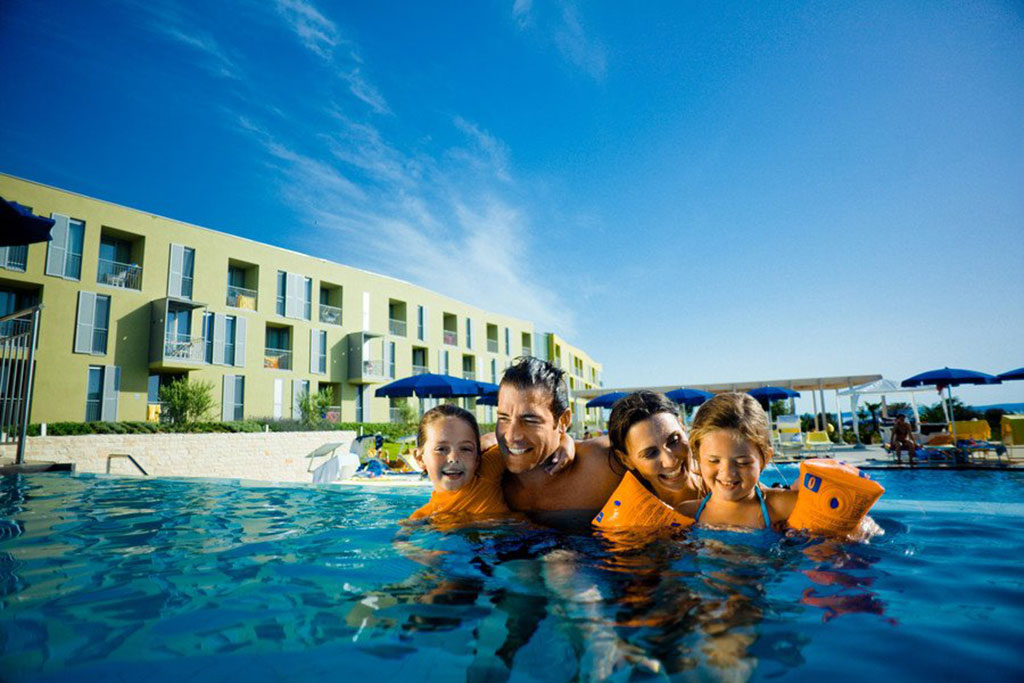 Family Hotel Dalmazia: Family Hotel Diadora a Zara, piscine