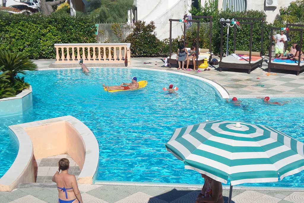 Villaggio per bambini Gargano, Arianna Club Hotel & Appartamenti, piscina villaggio