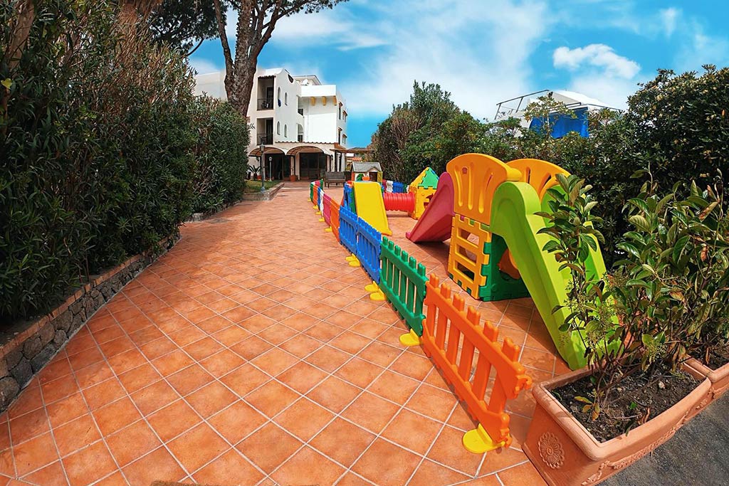 Family Hotel & Spa Le Canne a Forio d'Ischia, parco giochi baby