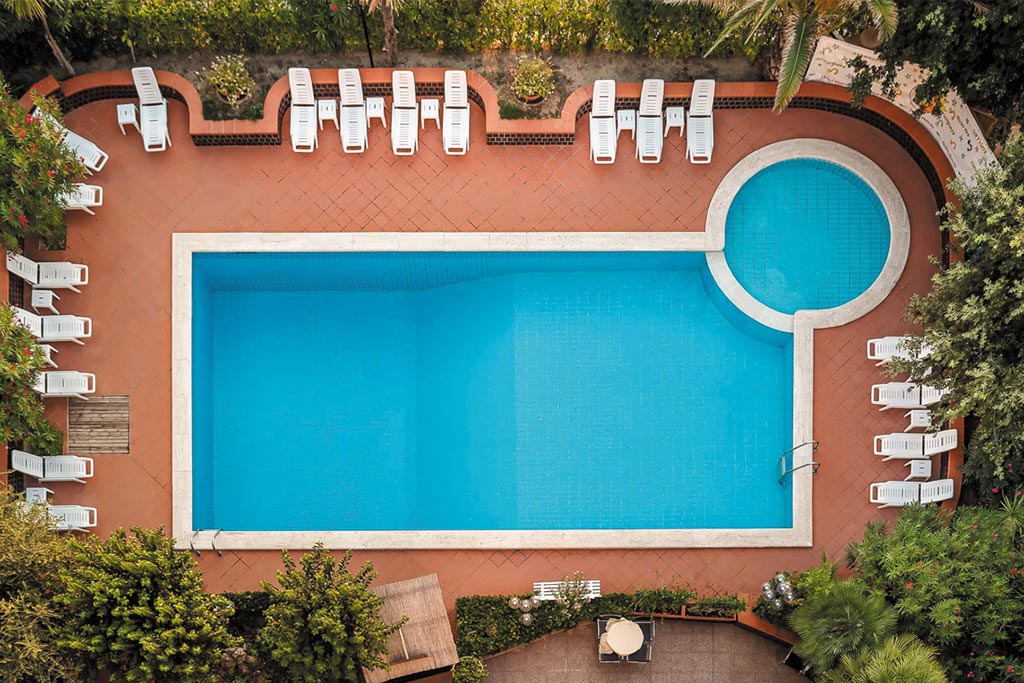 Hotel per famiglie Abruzzo mare, Hotel Haway, piscina con idromassaggio