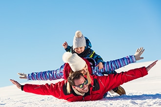 Suola sci bambini ai Kinderhotel d'inverno, un mondo di avventure per le famiglie sulla neve