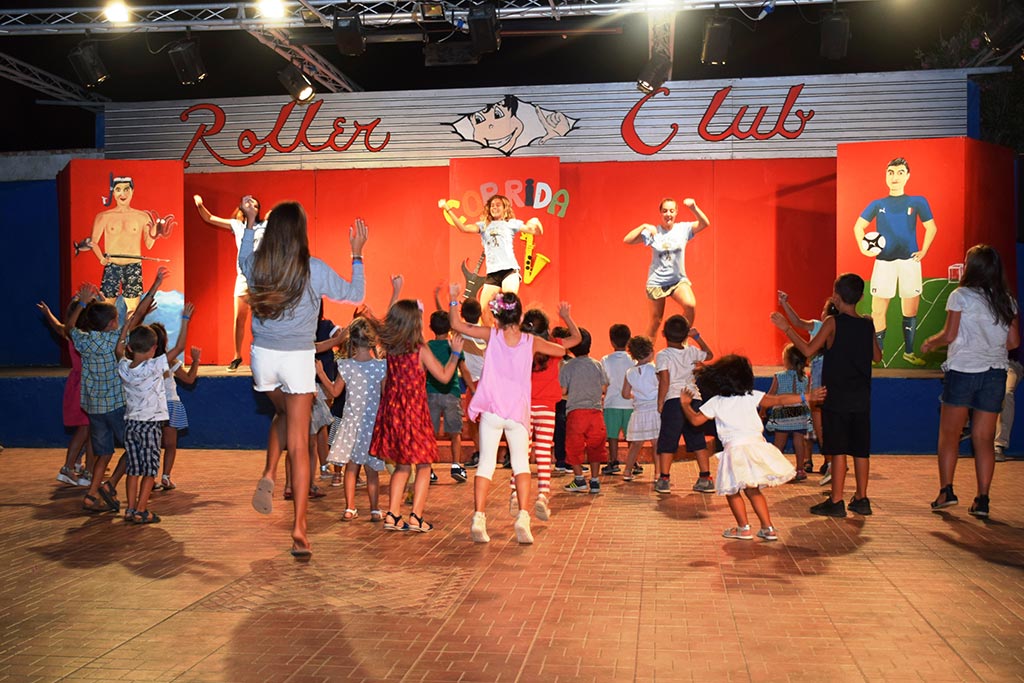 Villaggio per bambini a Capo Vaticano, Hotel Villaggio Roller Club, baby dance