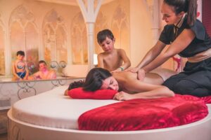 Family hotel in Alto Adige, Cavallino Bianco Family Spa Grand Hotel, massaggi