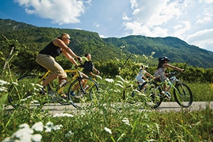 Trentino in primavera con i bambini, in bici