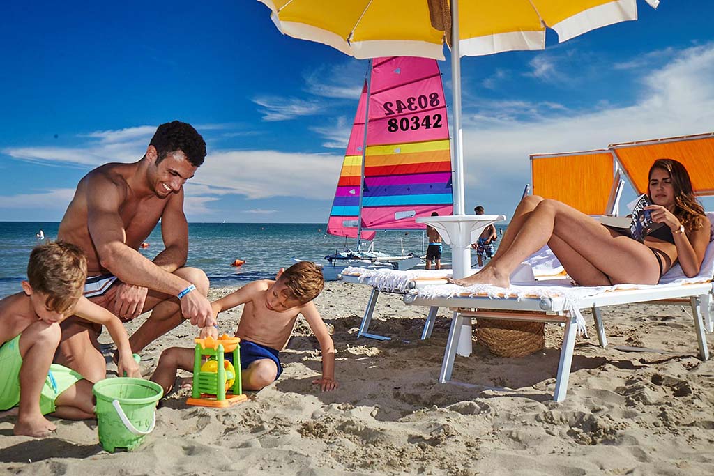 Villaggio per famiglie a Cavallino Treporti, Camping Village Mediterraneo, giochi in spiaggia