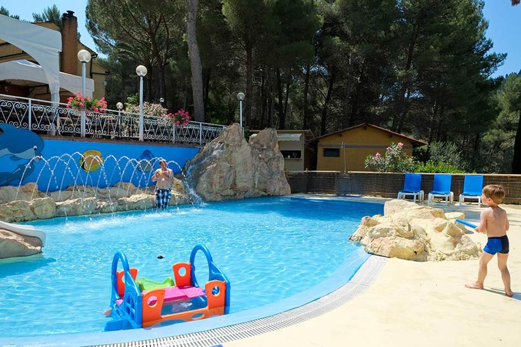 Le Pianacce, camping village per bambini in Toscana, piscina baby