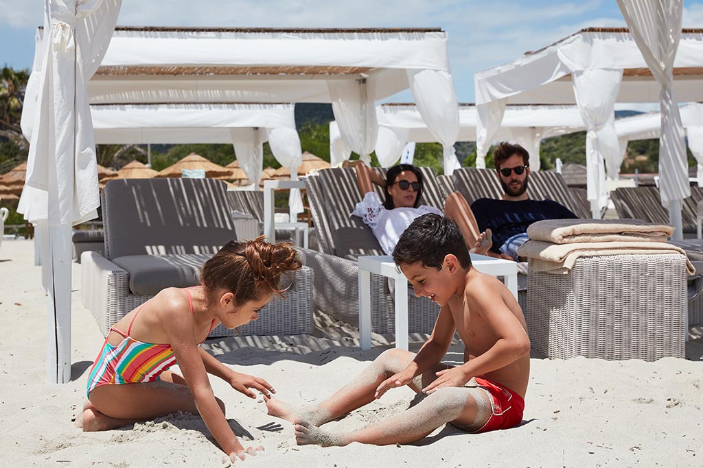 VOI Tanka resort per bambini in Sardegna a Villasimius, relax in spiaggia