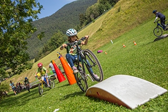 Estate in Alpe Cimbra con i bambini, bici