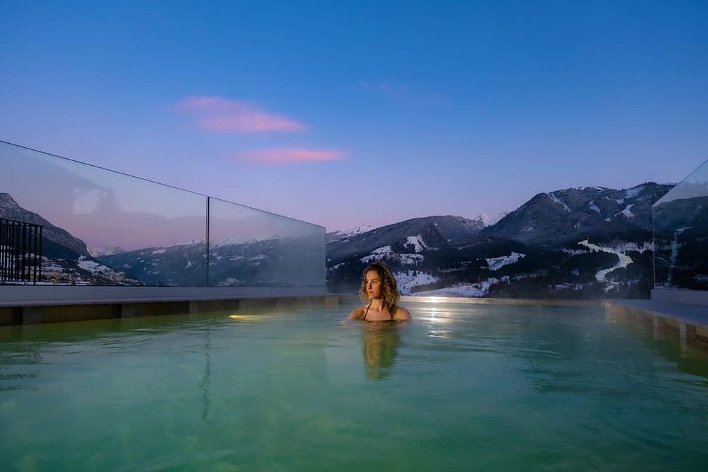 Hotel alla Roccia per famiglie in Val di Fiemme, piscina panoramica