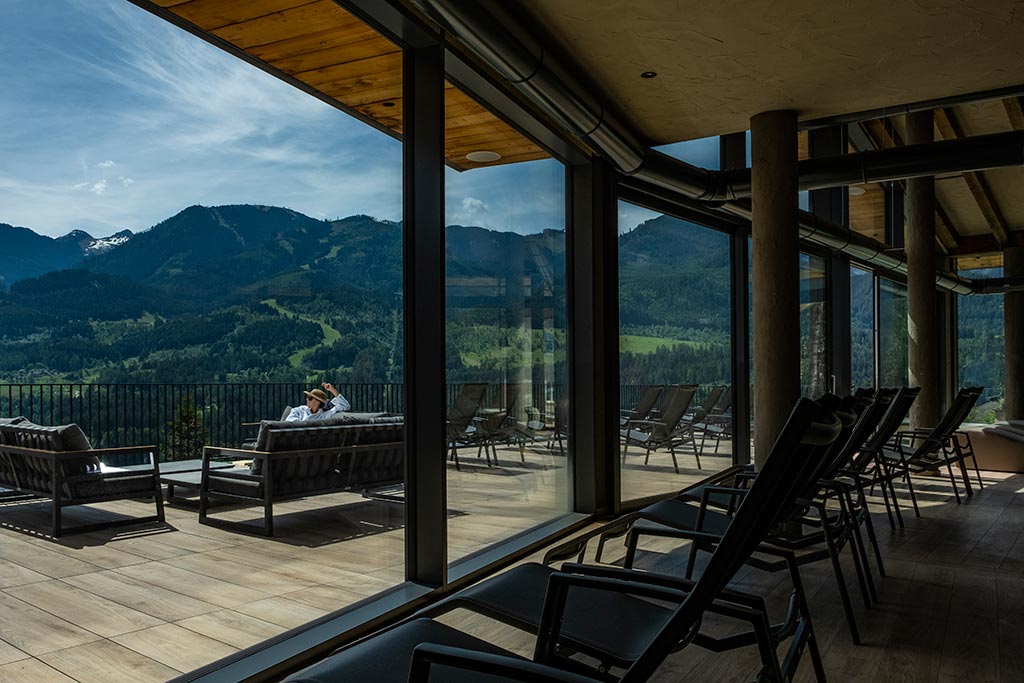 Hotel alla Roccia per famiglie in Val di Fiemme, terrazza