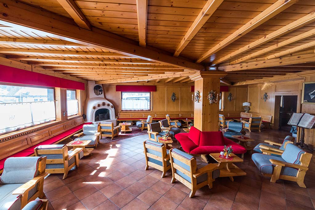 Hotel Valgranda per famiglie in Val di Zoldo, sala camino