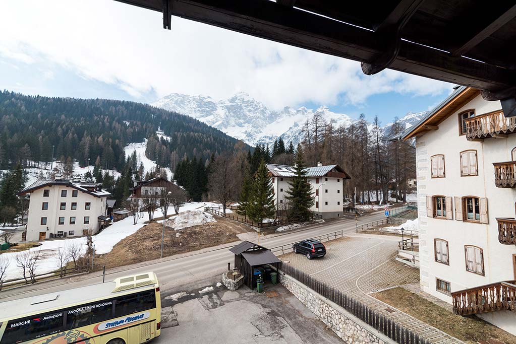 Hotel Valgranda per famiglie in Val di Zoldo, vista d'inverno