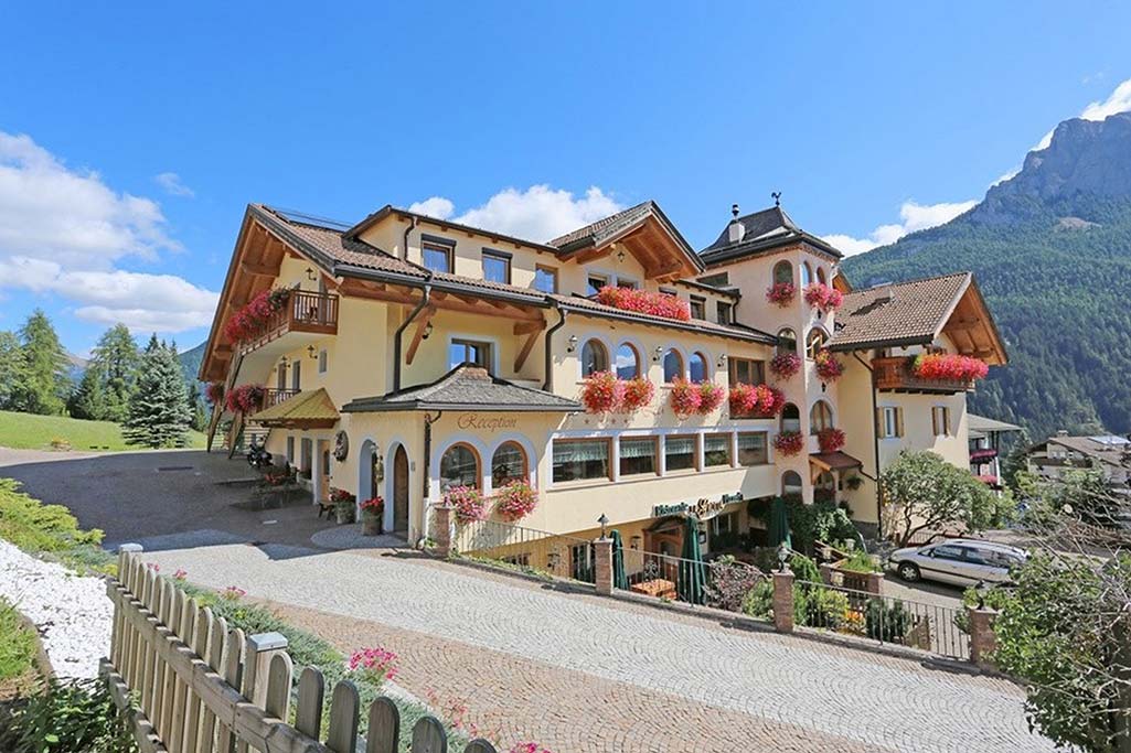 Family Hotel La Grotta, per famiglie in Val di Fassa, estate