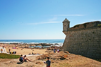 Porto con bambini, Forte de Francisco Xavier e spiaggia