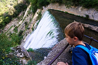 Il parco di Villa Gregoriana a Tivoli con i bambini, grande cascata