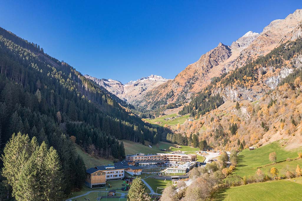 Family Hotel Feuerstein per bambini in Alto Adige, panoramica estate