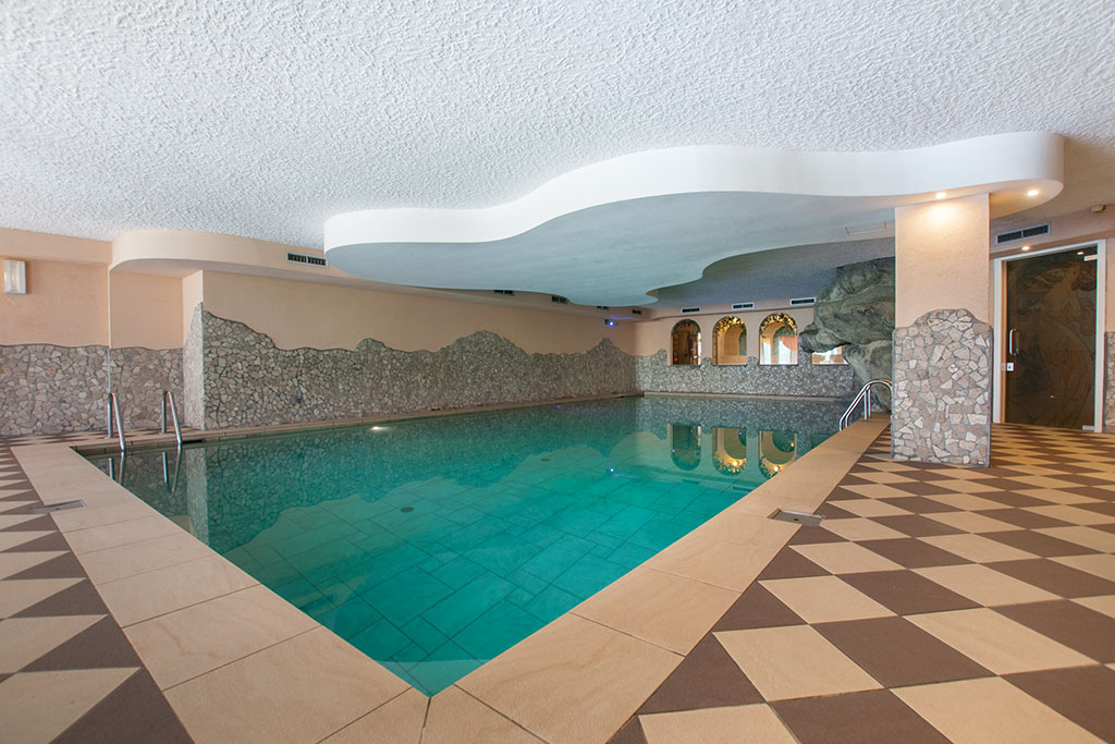 Hotel Val di Sole, Family Hotel vicino Marilleva, piscina