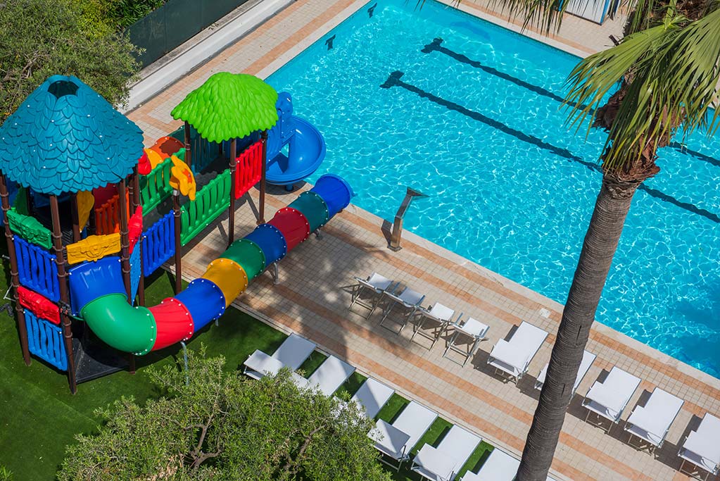 Family Hotel Relax a San Benedetto del Tronto, Riviera delle Palme nelle Marche, piscina