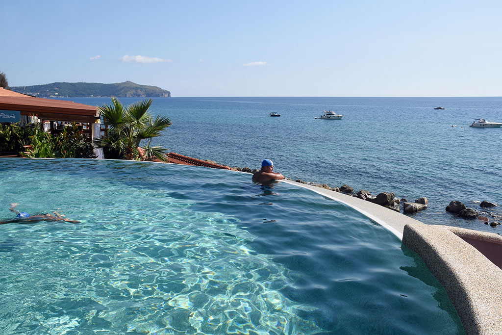 Resort Baia del Silenzio in Cilento, piscina panoramica