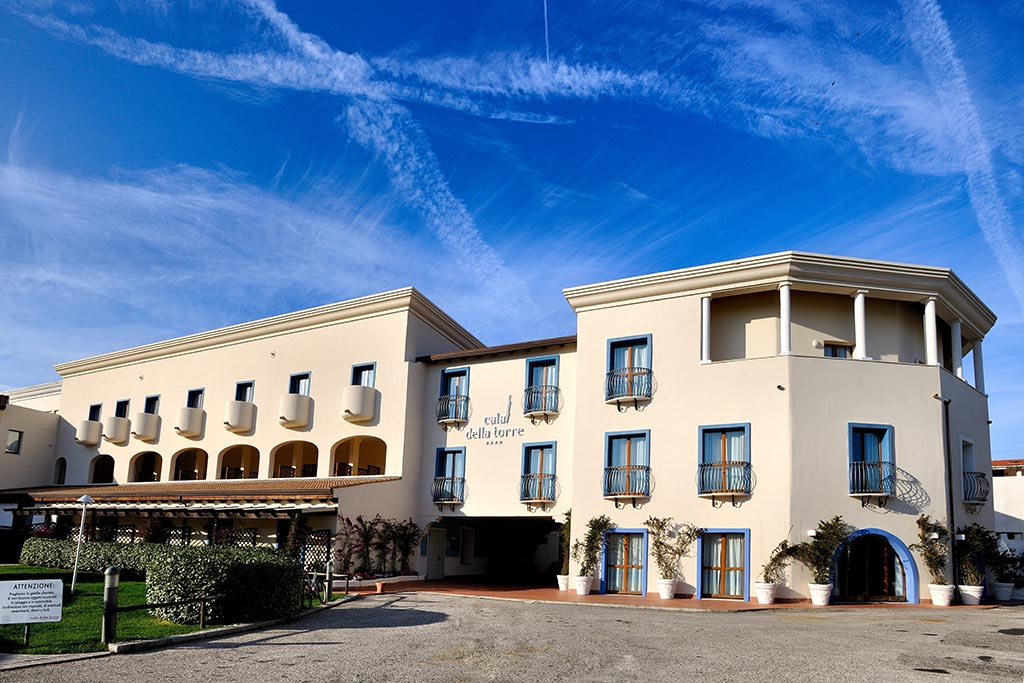 Club Cala della Torre, family hotel in Sardegna orientale, ingresso