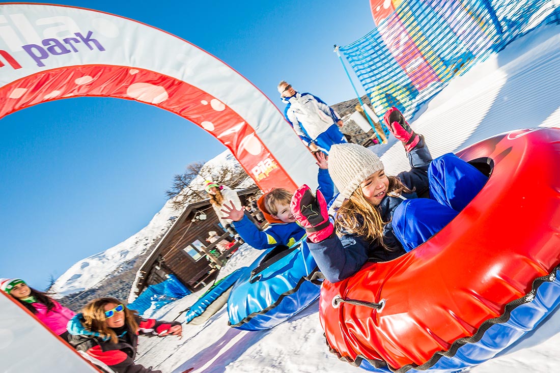 La skiarea di Pila, il Fun Park e le altre esperienze family sulla neve