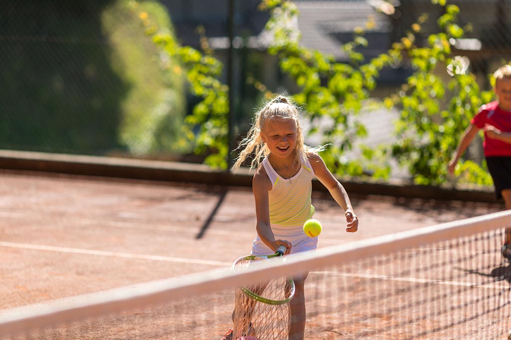 Quellenhof Luxury Resort per bambini vicino Merano, tennis