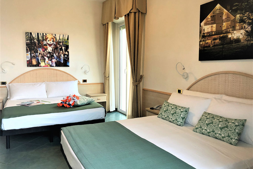 Pinetina Mare Baby Family Hotel, camera con 2 letti matrimoniali