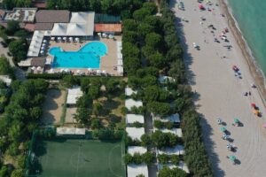 Pineto Beach villaggio e campeggio per bambini in Abruzzo, panoramica