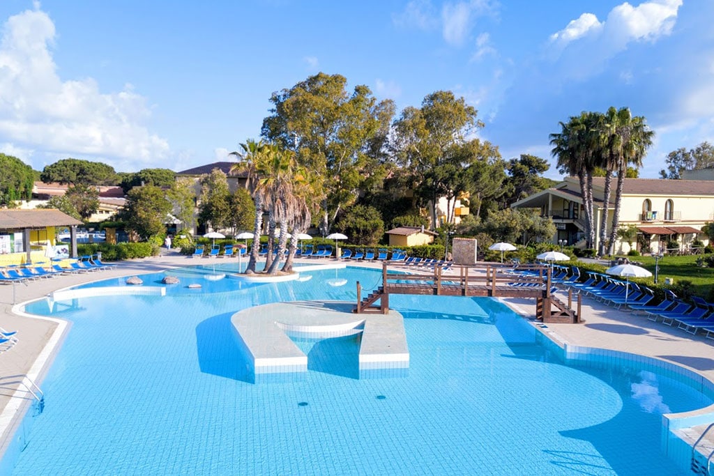 Horse Country House resort per bambini in Sardegna, piscina