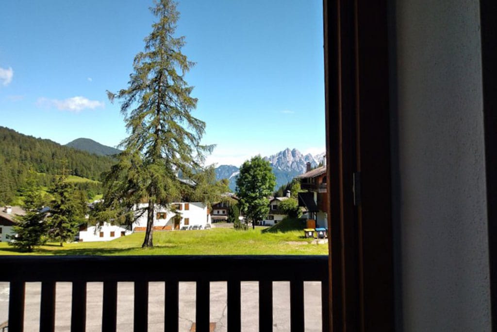 Valpiccola, residence per famiglie in Val di Zoldo, vista dall'appartamento