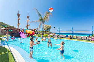 Family Hotel con acquapark spaziali per bambini, sul mare, Royal Son Bou, Minorca