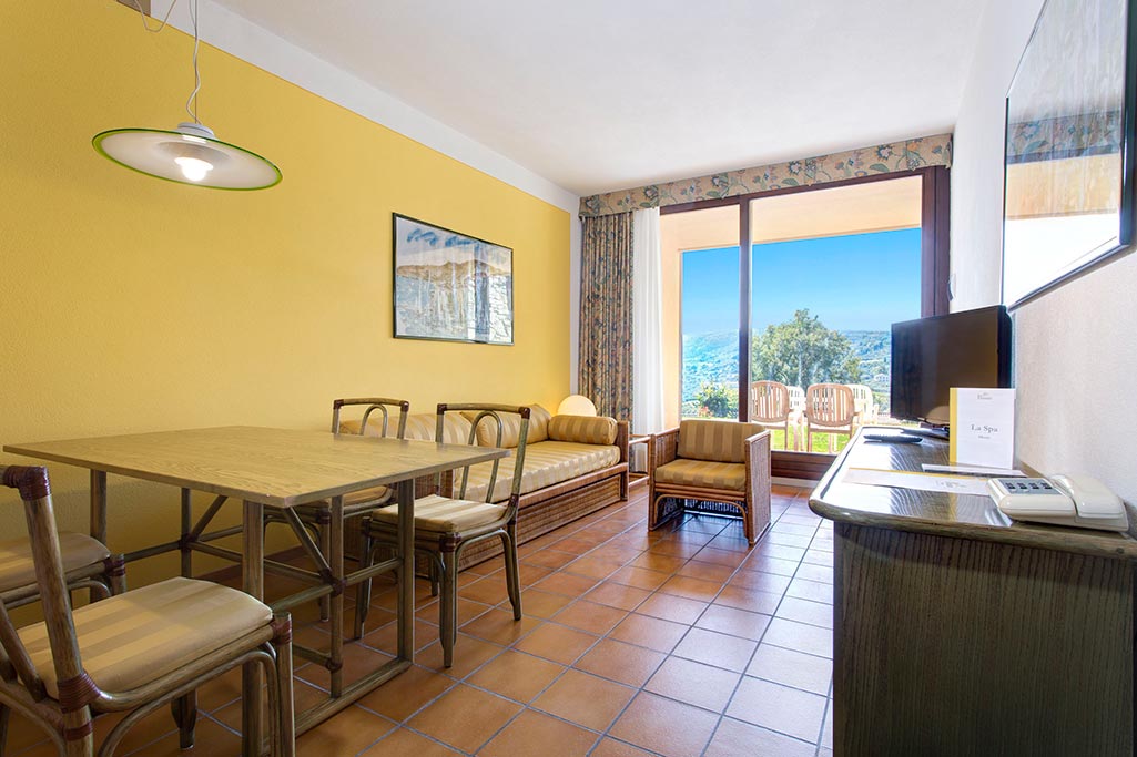Poiano Garda Resort, hotel per bambini al lago di Garda, appartamenti vista lago, salotto