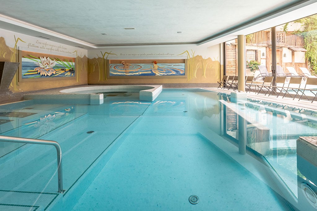 AlpHoliday Dolomiti family hotel per bambini in Val di Sole, piscina al coperto