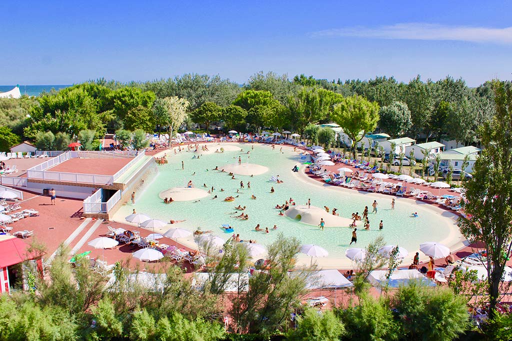 Isamar Holiday Village per bambini a Isola verde, piscina